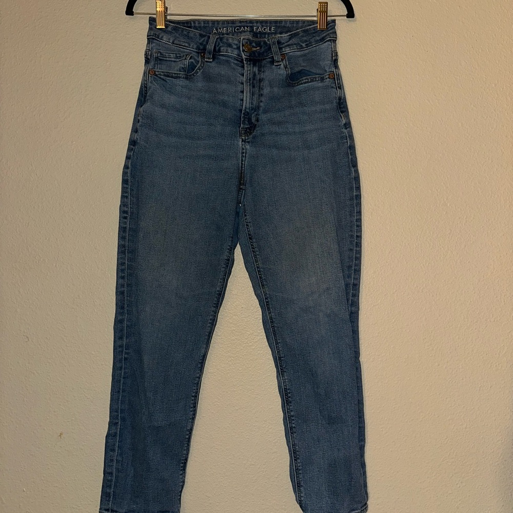 American Eagle Outfitters Women's Classic Blue Cropped Jeans